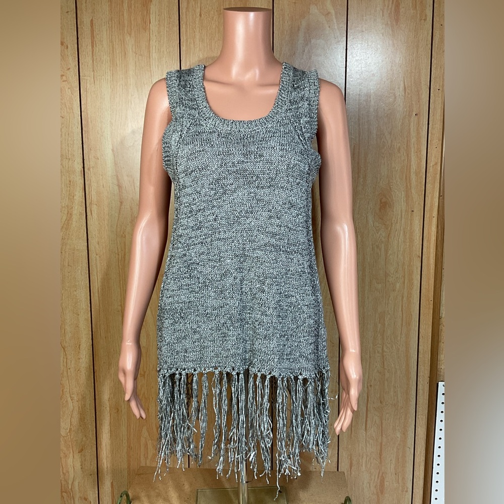 On The Road Gray Knit Fringe Tunic SZ - M